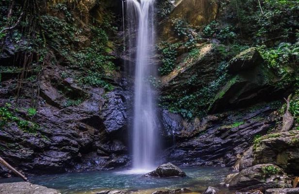 Avocat Waterfall Tour & Beach Stop Package