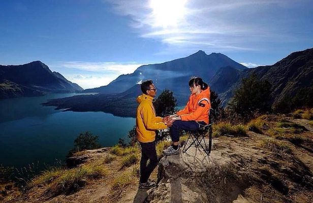 Mount Rinjani Hiking to summit( 2 Days 1 Night )