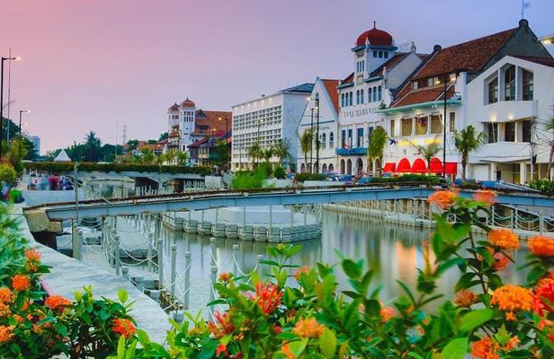 Halfday Excursion Old city Batavia with Lunch and Souvenir