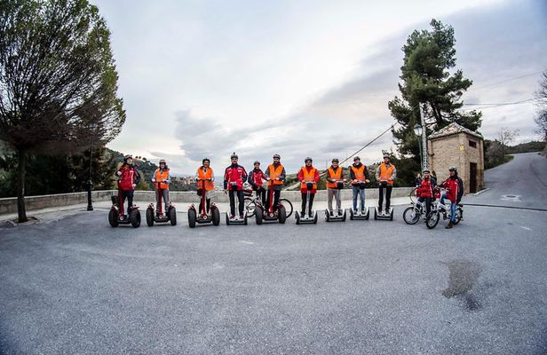 Skip-the-Line Alhambra with Albaicin, Sacromonte by Segway/Bike