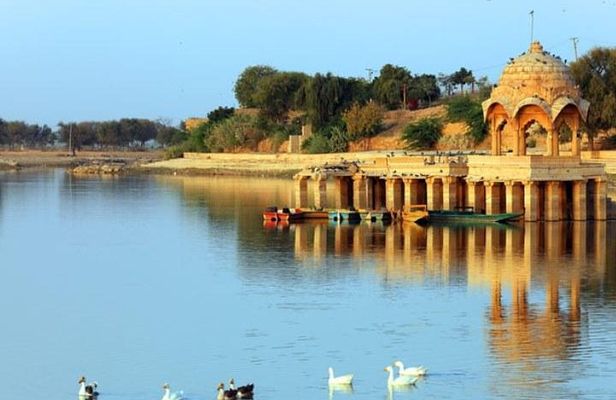 Explore Jaisalmer, Jodhpur & Udaipur Tour For 6 Night 7 Days With Car & Driver
