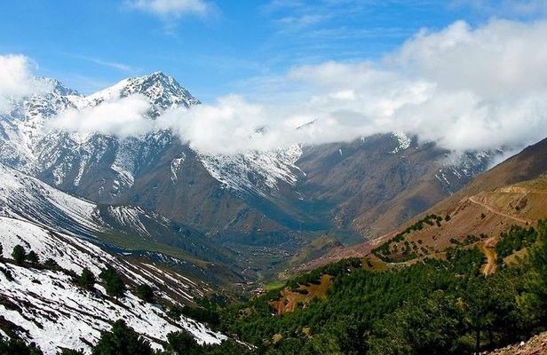 Valleys & Berber villages Atlas Mountains-sightseeing Day Trip With Camel Riding