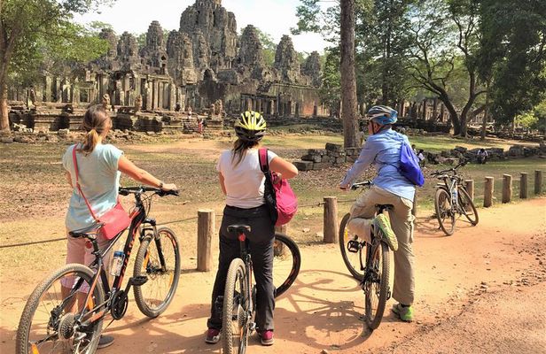 Angkor Wat Sunrise VIP Bike Private Tour