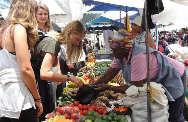 Otavalo Indian Market and Rose Farm Shared Tour