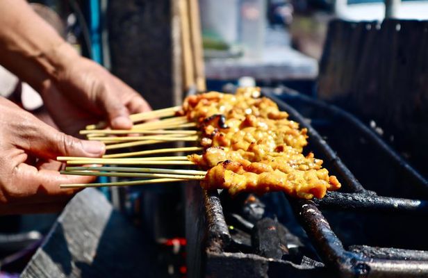Bangkok's Most Authentic Guided Food Tour with 10+ Tastings