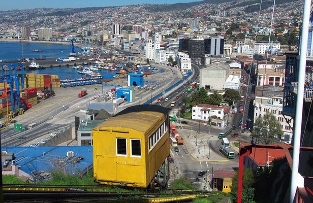 Santiago: Full day tour to Valparaiso and Viña del Mar city