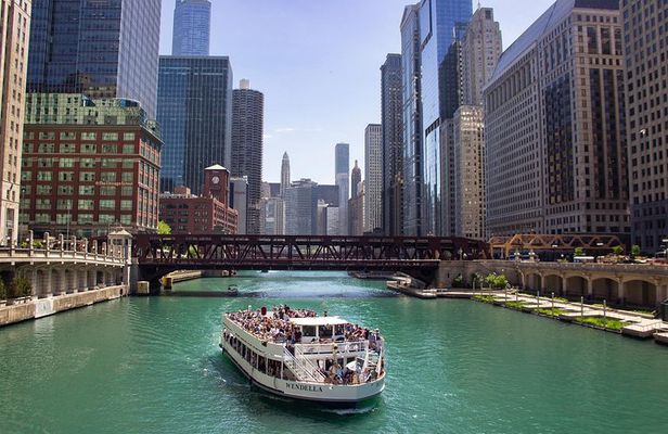 Chicago River 90-Minute Architecture Tour