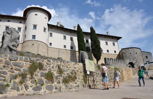 Trip to Stanjel castle wine tasting and gourmet lunch 4 courses from Piran