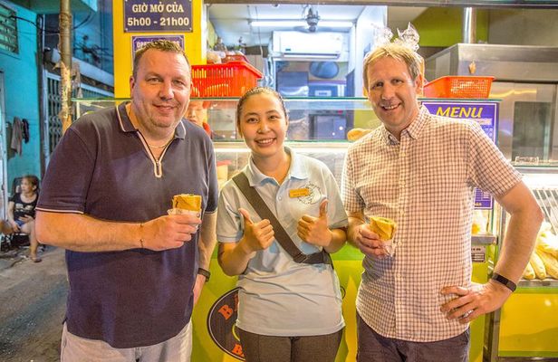 Saigon Authentic Walking Street Food Tour 12+ Tastings Included