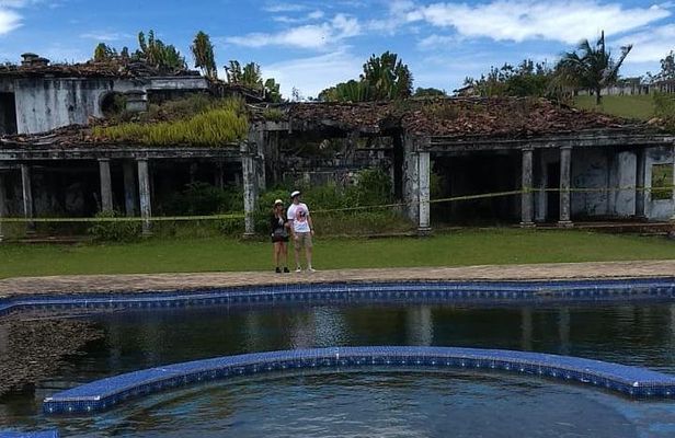 2-Day: Pablo Escobar, Comuna 13, Guatape Including Boat Ride and La Manuela