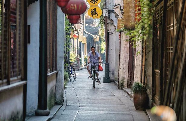 Private Suzhou and Zhouzhuang Water Village Day Trip from Shanghai