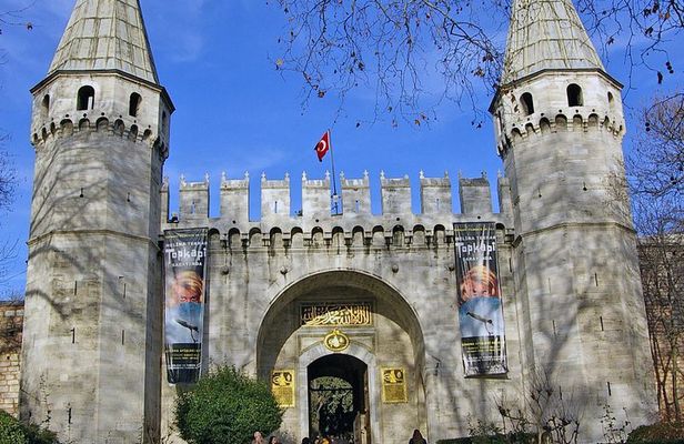 Topkapi Palace Skip-The-Line Entry with Guided Tour