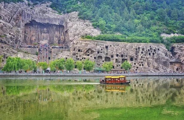 Longmen Grottoes Entry Ticket with Optional Guide or Transfer