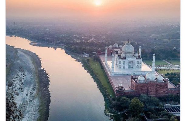 Taj Mahal Sunrise/Sunset Trip by car from Delhi to Delhi