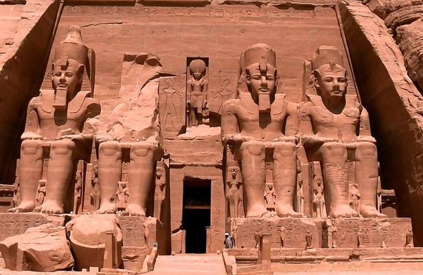 Private Tour: Tour to Abu Simbel Temples from Aswan