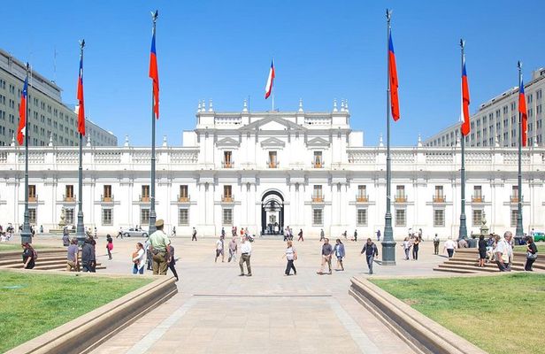 Half Day Guided City Tour in Santiago - Small Groups - Multi Language
