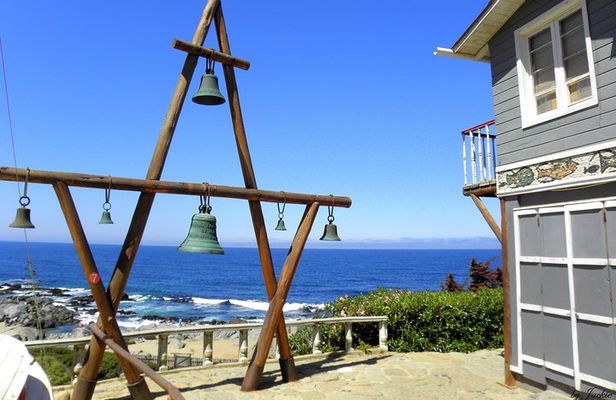Coastal Charms and Vineyard Bliss with Isla Negra & Undurraga