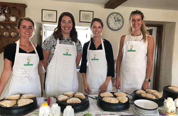 Tracey's Farmhouse Kitchen - Traditional Bread Making Experience