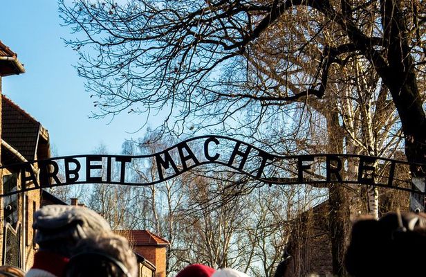 1 Day Auschwitz Birkenau Museum Guided Tour with Hotel Pick up