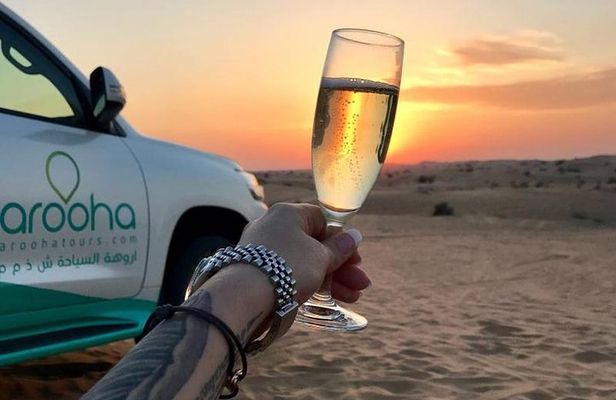 Desert Sunset Champagne Dubai Private Tour