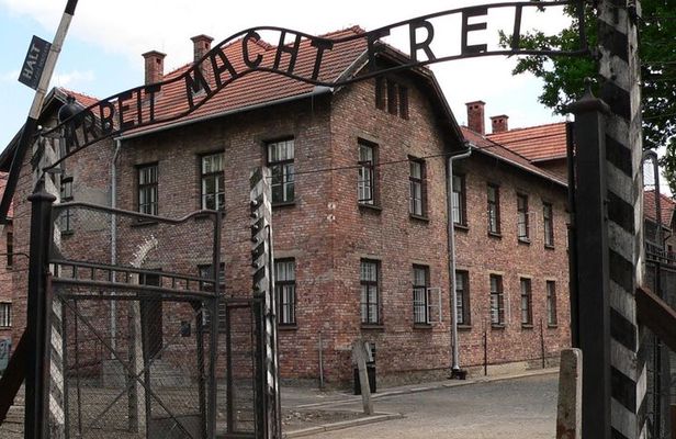 Auschwitz-Birkenau tour from Krakow with private driver