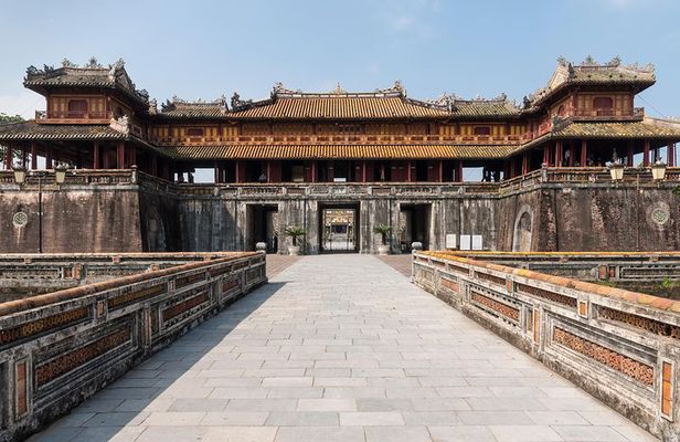 Hue city full day tour from Hoi an or Da Nang city with guide and driver