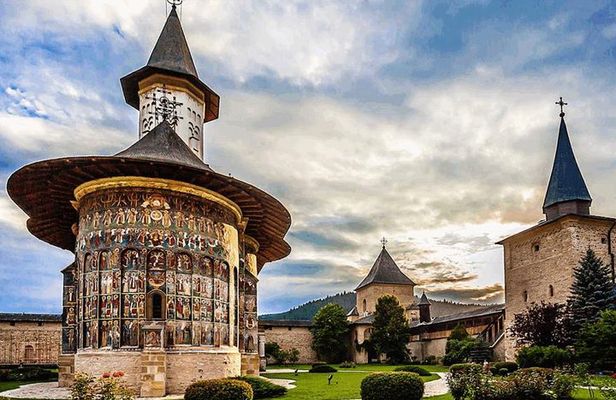 5 DAYS:Moldova, Transnistria and Romania 3 countries in one trip!