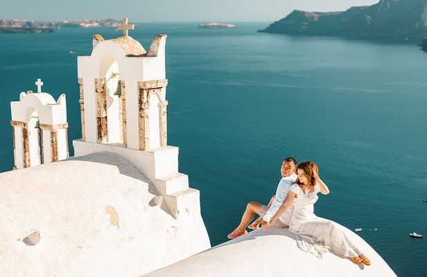 Santorini car tour with a local