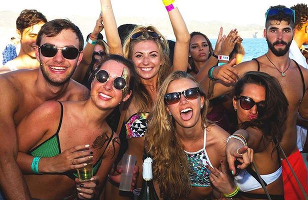 Sunset Boat Party with Djs - Float Your Boat