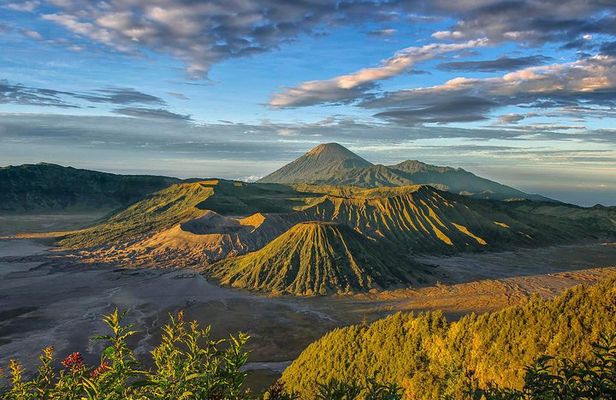 East Java Tours with Bromo Photography, Ijen Blue Fire and Waterfall