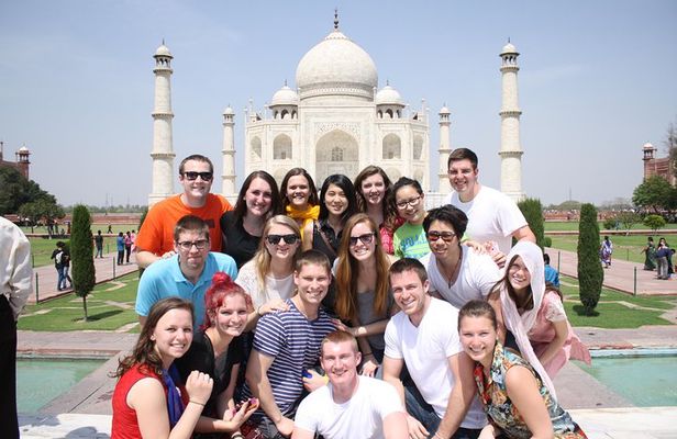 Private Taj Mahal Tour from Delhi by Car -All Inclusive