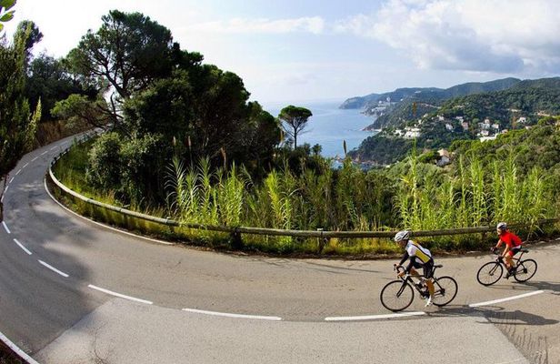 Costa Brava cycling tour. The best road all over Catalonia.