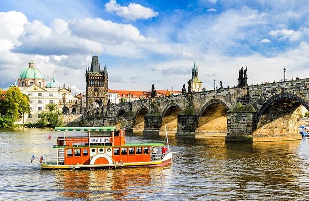 Best of Prague Private Walking Tour (Left and Right Riverbank)