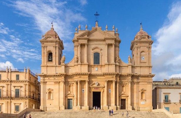 Noto - Villa del Tellaro (roman mosaics) - Marzamemi walking tour
