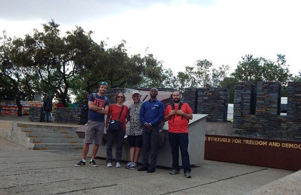Half Guided Day Tour of Soweto And Apartheid Museum