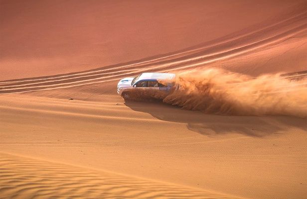 Doha: Safari, Dune bashing, Camel Ride, Sandboarding & Inland Sea