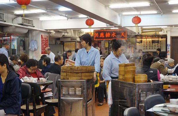 Private Food Tour: Hong Kong Island