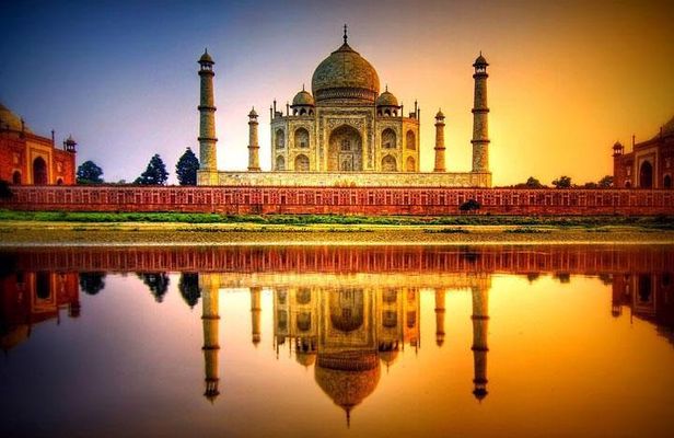 Taj Mahal & Agra Fort: Private Sunrise Tour from Delhi
