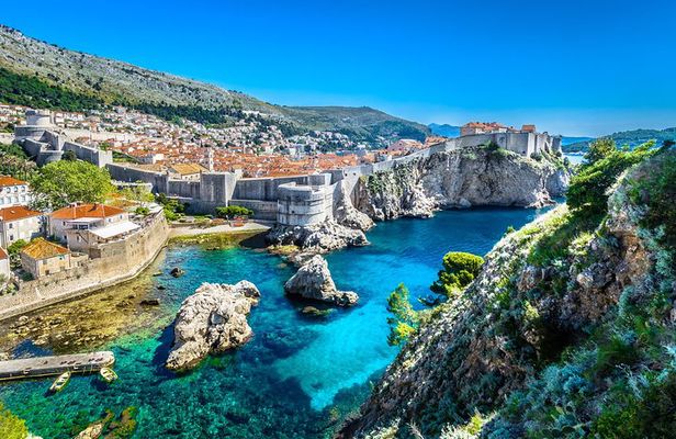 Dubrovnik Guided Group Tour with Ston Oyster tasting from Split & Trogir