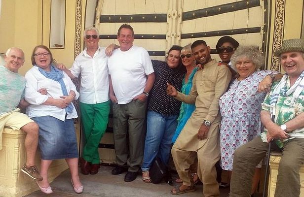 Same Day The Real Marigold Tour with Lunch in Jaipur