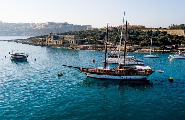 3 Island Cruise onboard Faith