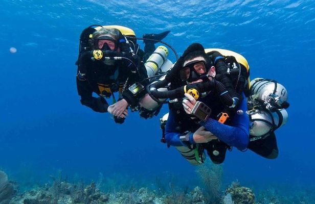 PADI Advanced Diving Course With Transfer and Lunch - Hurghada