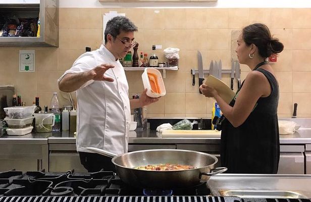 Visit of the Ortigia market and cooking class of typical dishes