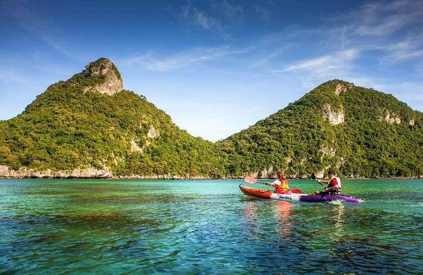 Mr. Tu Day Trip to Angthong Marine Park by Speed Boat from Koh Samui