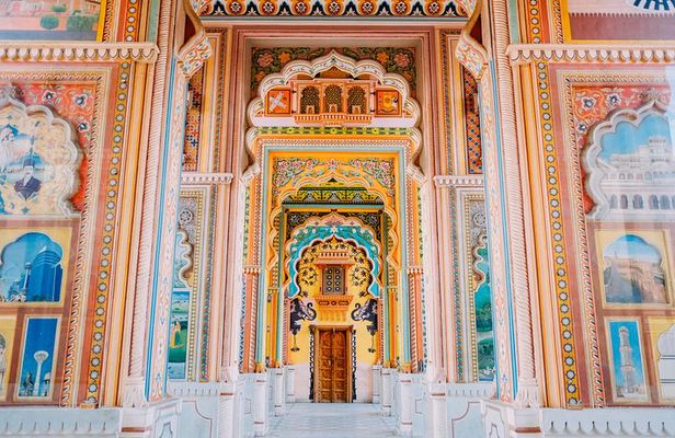 Jaipur City Palace, Hawa Mahal & Jantar Mantar Private Tour