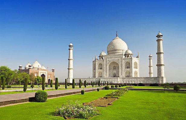 Private One Day Tour of Taj Mahal, Agra Fort & Fatehpur Sikri from New Delhi