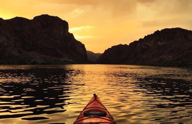 Twilight Kayak Tour from Las Vegas