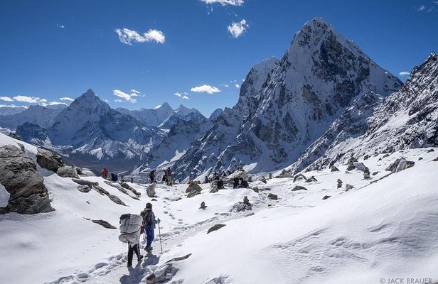 Everest Chola Pass Trek-17 Days