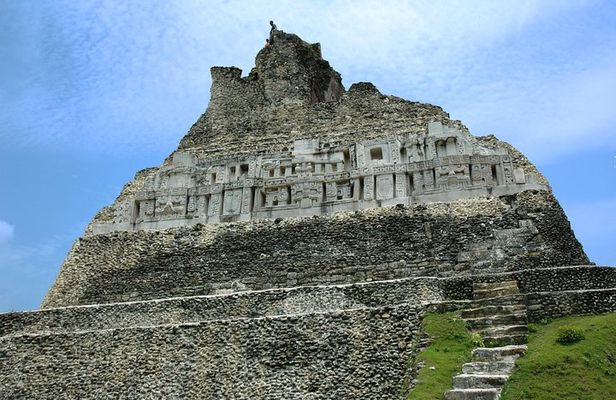 Xunantunich and Inland Blue Hole Tour