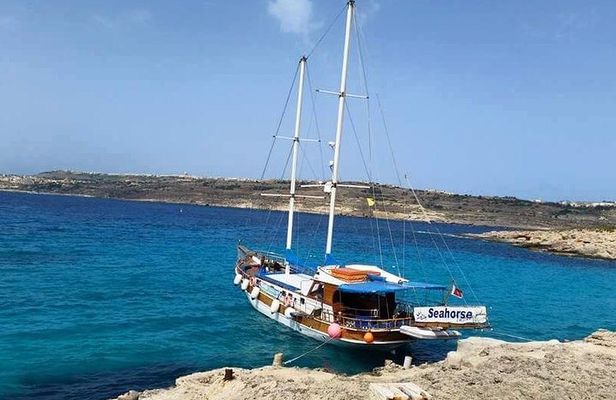 Comino, Blue Lagoon and Caves. Tour A